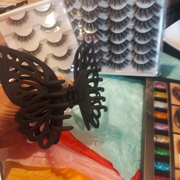 Butterfly hair clip - Picture 2 of 2
